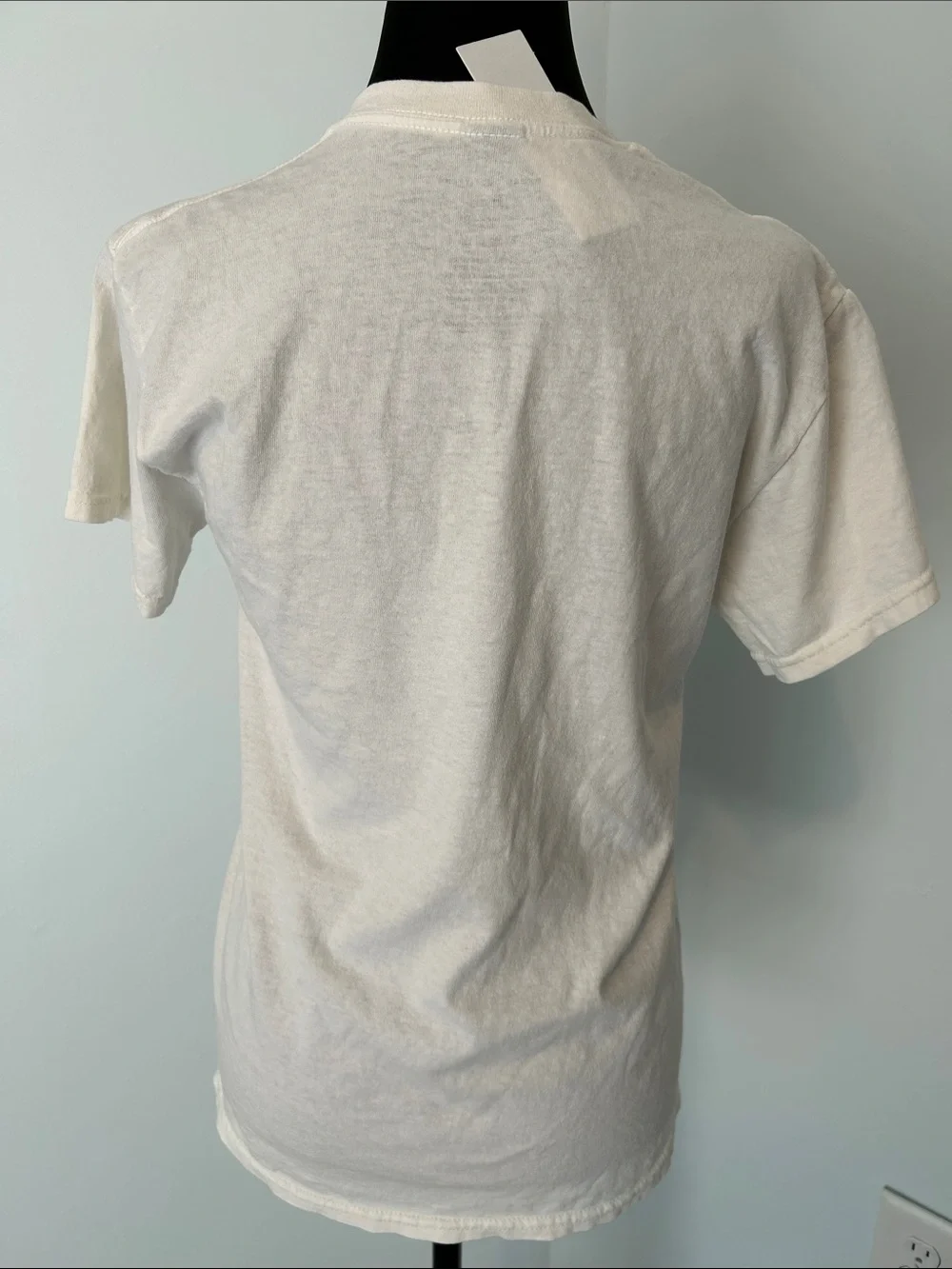 Urban Outfitters White Holiday Cat Tee with Red & Green Kitten Graphic